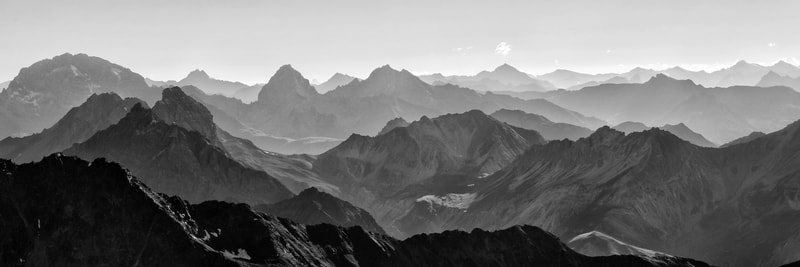 Luftbild Schwarzhorn Davos 
©2023 marcel giger
